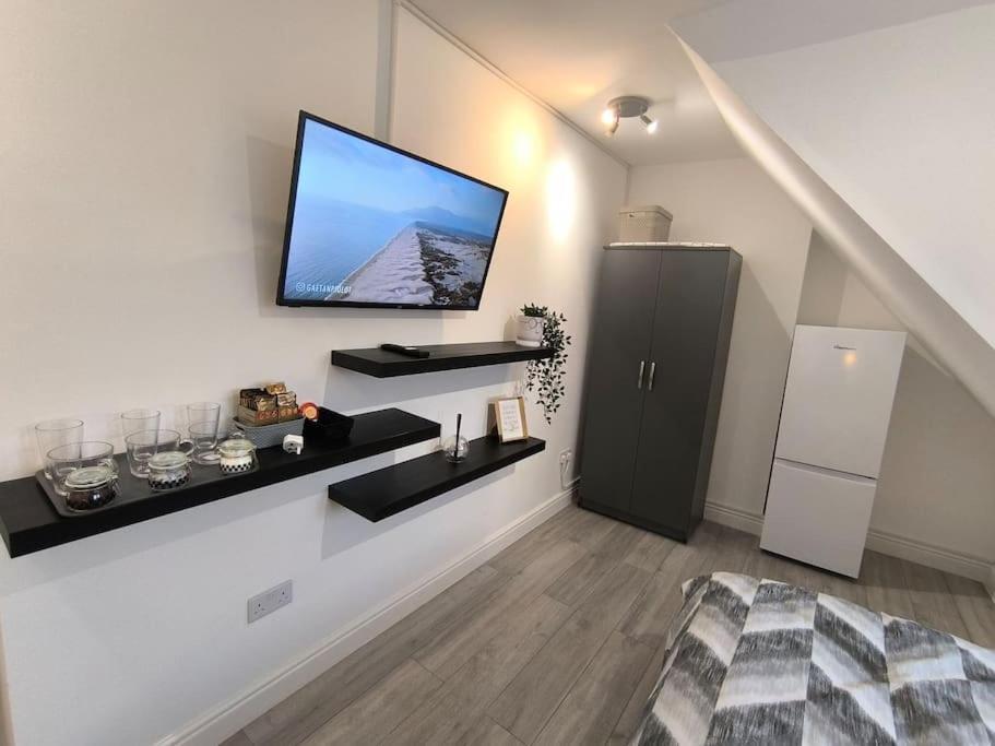 Studio Style Room, Near Tooting Broadway Station London Exterior photo